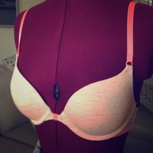 Victoria’s Secret front clasp coral push up bra
